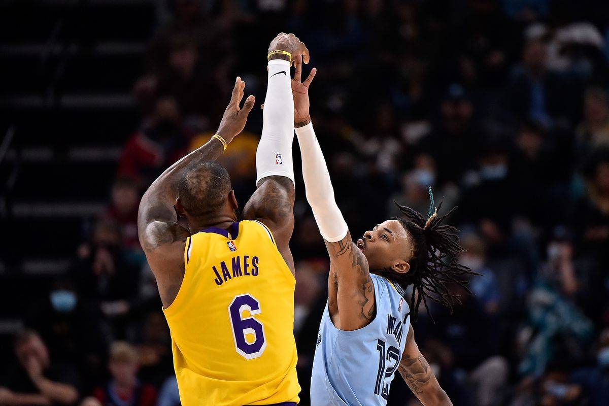 开云官网-上海队碾压灰熊，詹姆斯惊艳四座