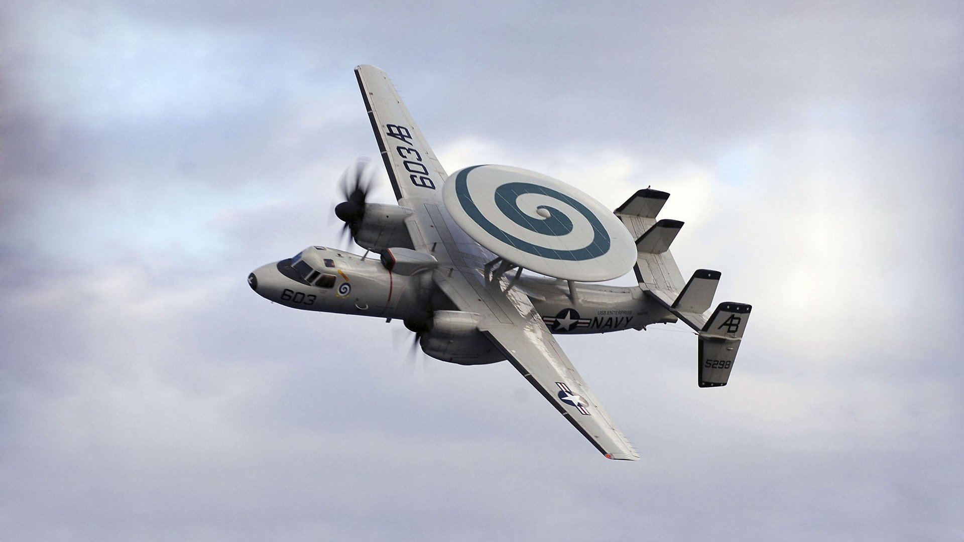 爱德华兹连续开火轰退马刺，太阳稳居西部前列