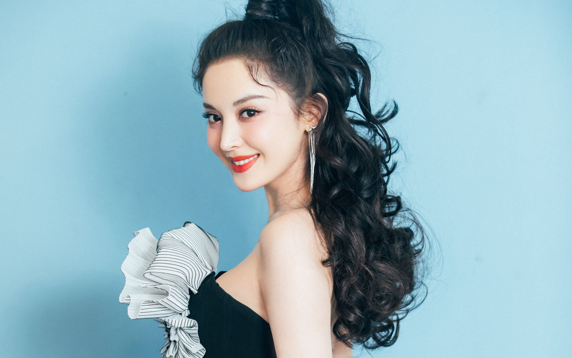 皮克爆发显神威，皇家社会强势晋级伊朗国际杯