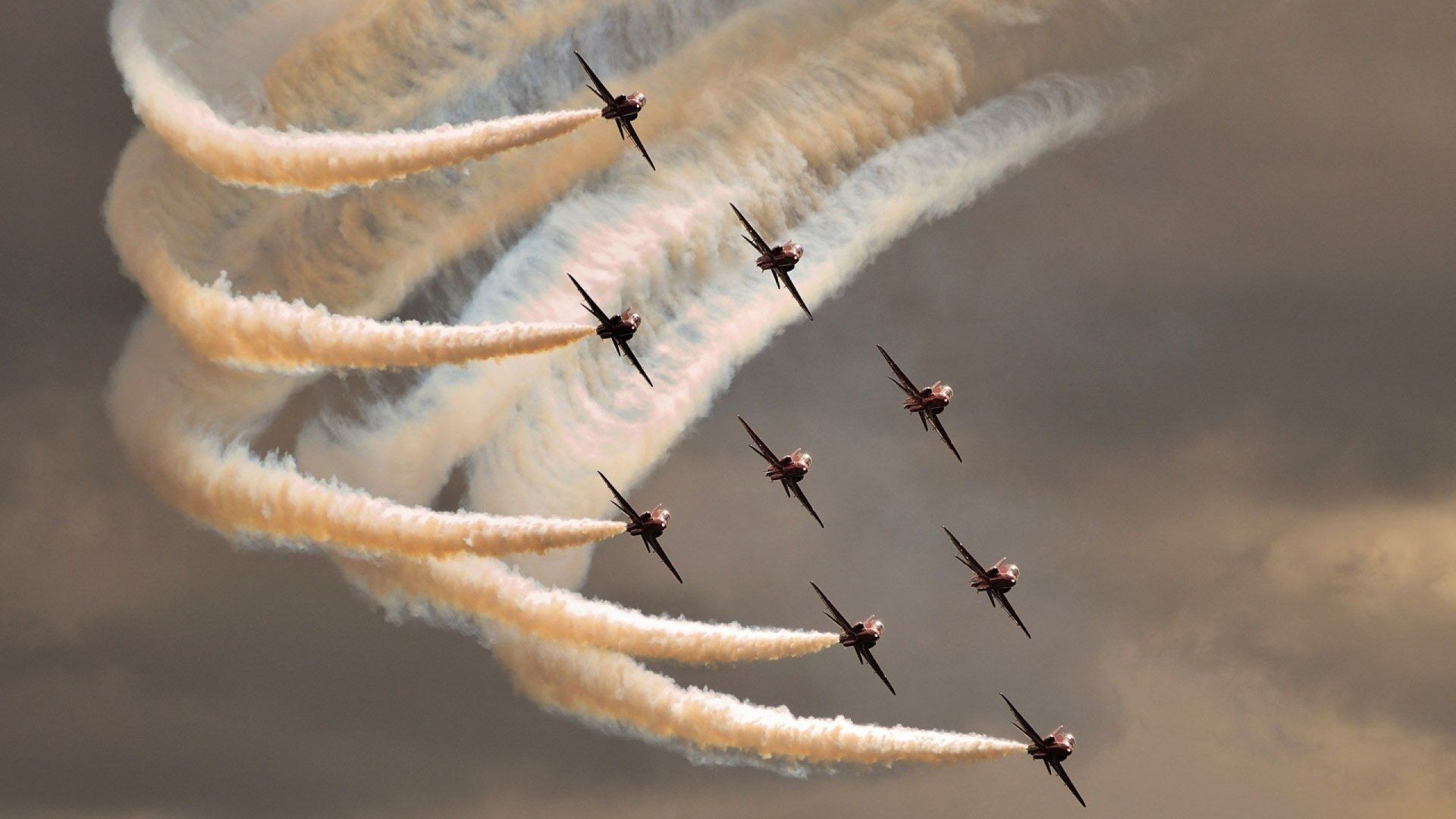 双城记,基米希中场爆发引领拜仁,国米铁腕斩落紫百合