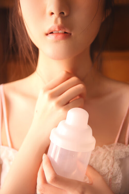 开云体育官方网站-暮色中的终极猎手，德甲争冠夜，莱万一锤定音