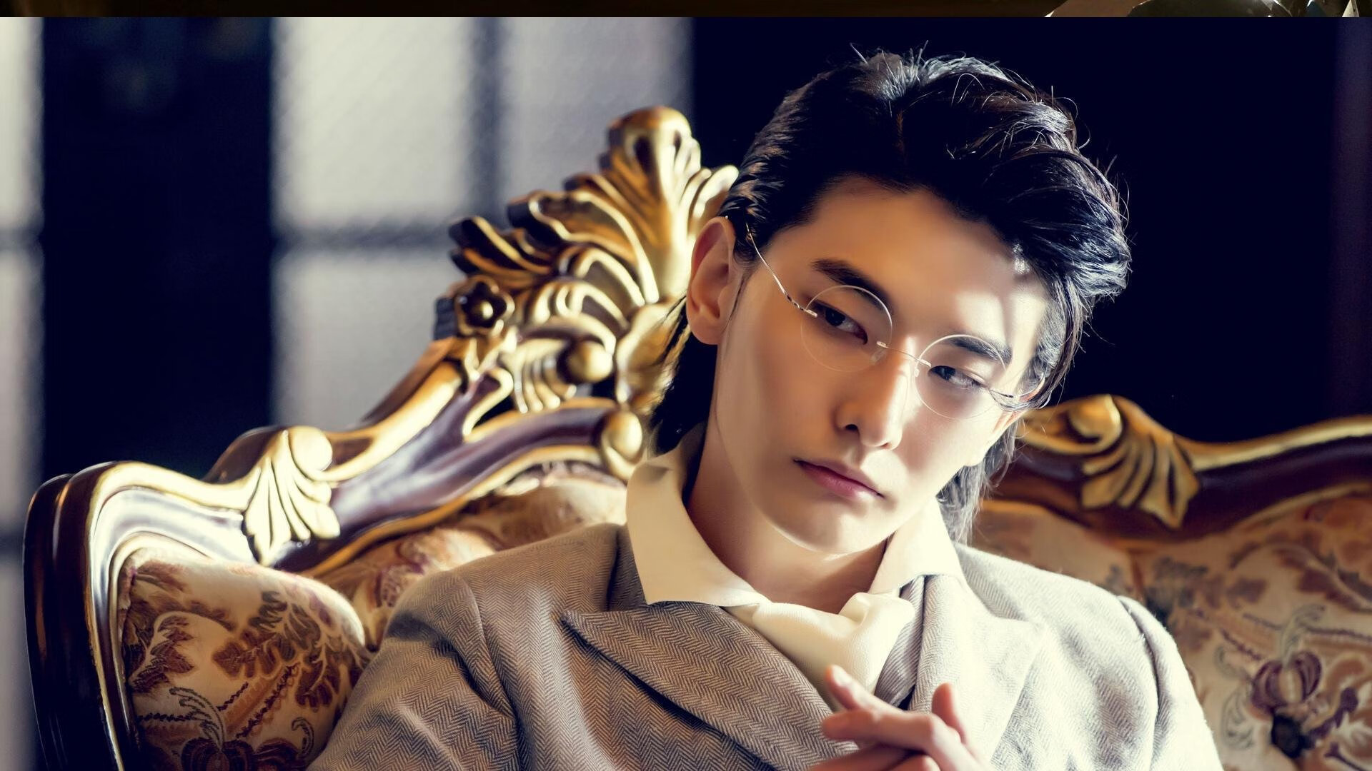 戈贝尔内线统治力尽显，老鹰末节发力强行终结马刺