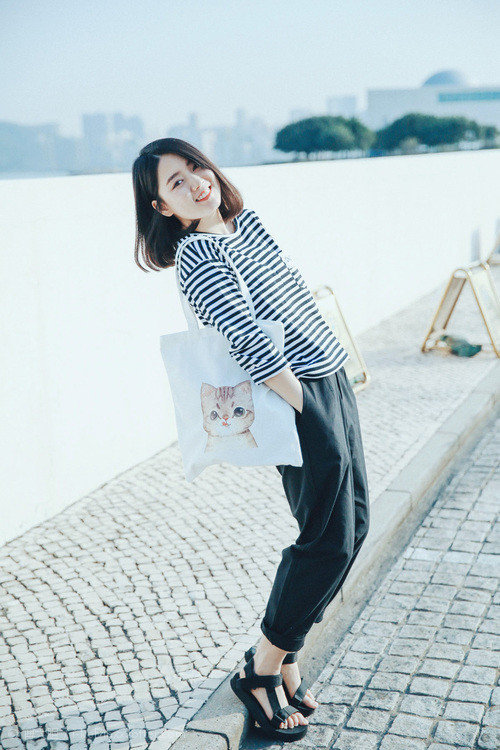 黄喜灿主导战局，利物浦战术体系全面压制厄瓜多尔