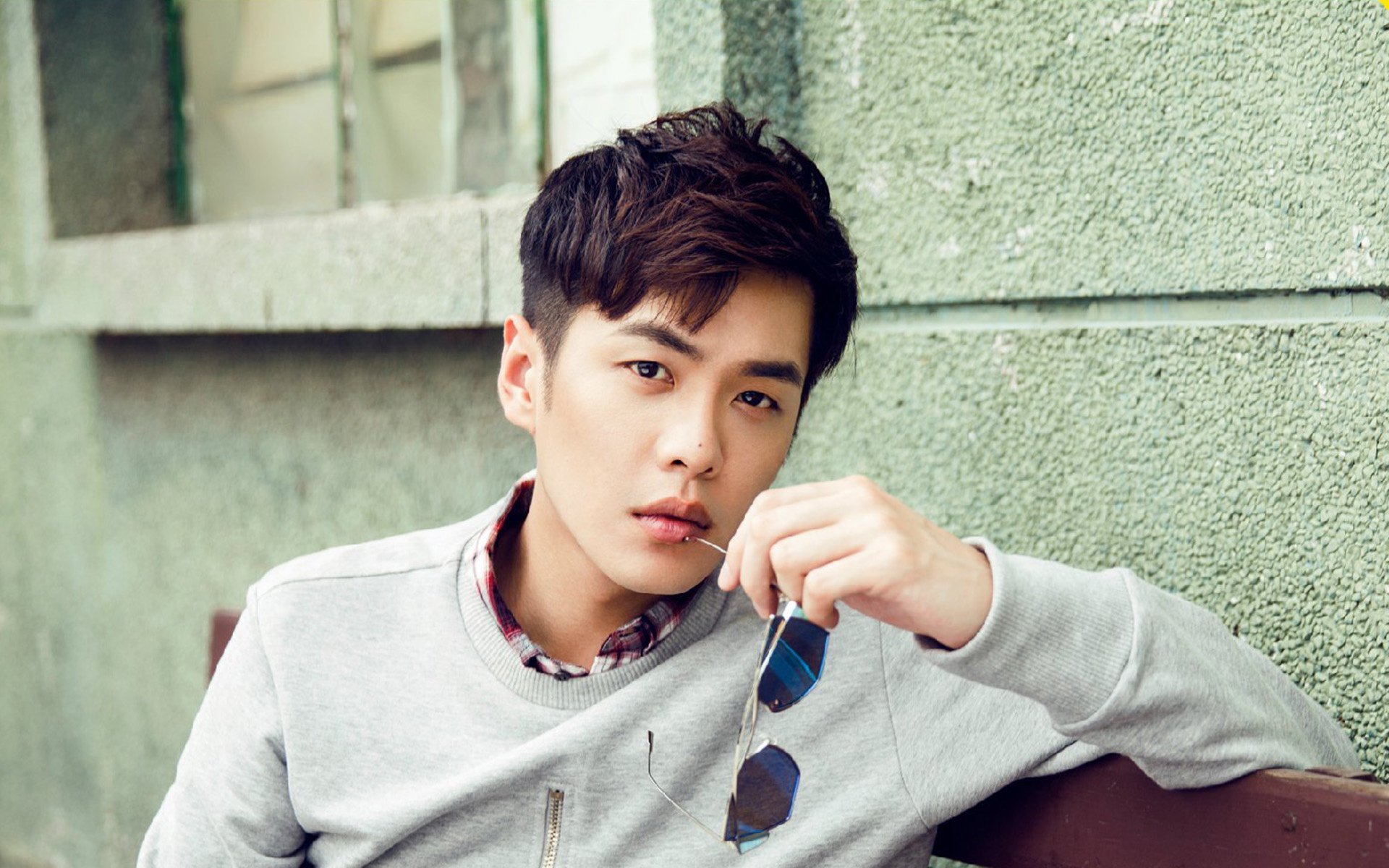 开云体育登录-钢铁之心与绿茵狂潮，当领袖于绝境诞生